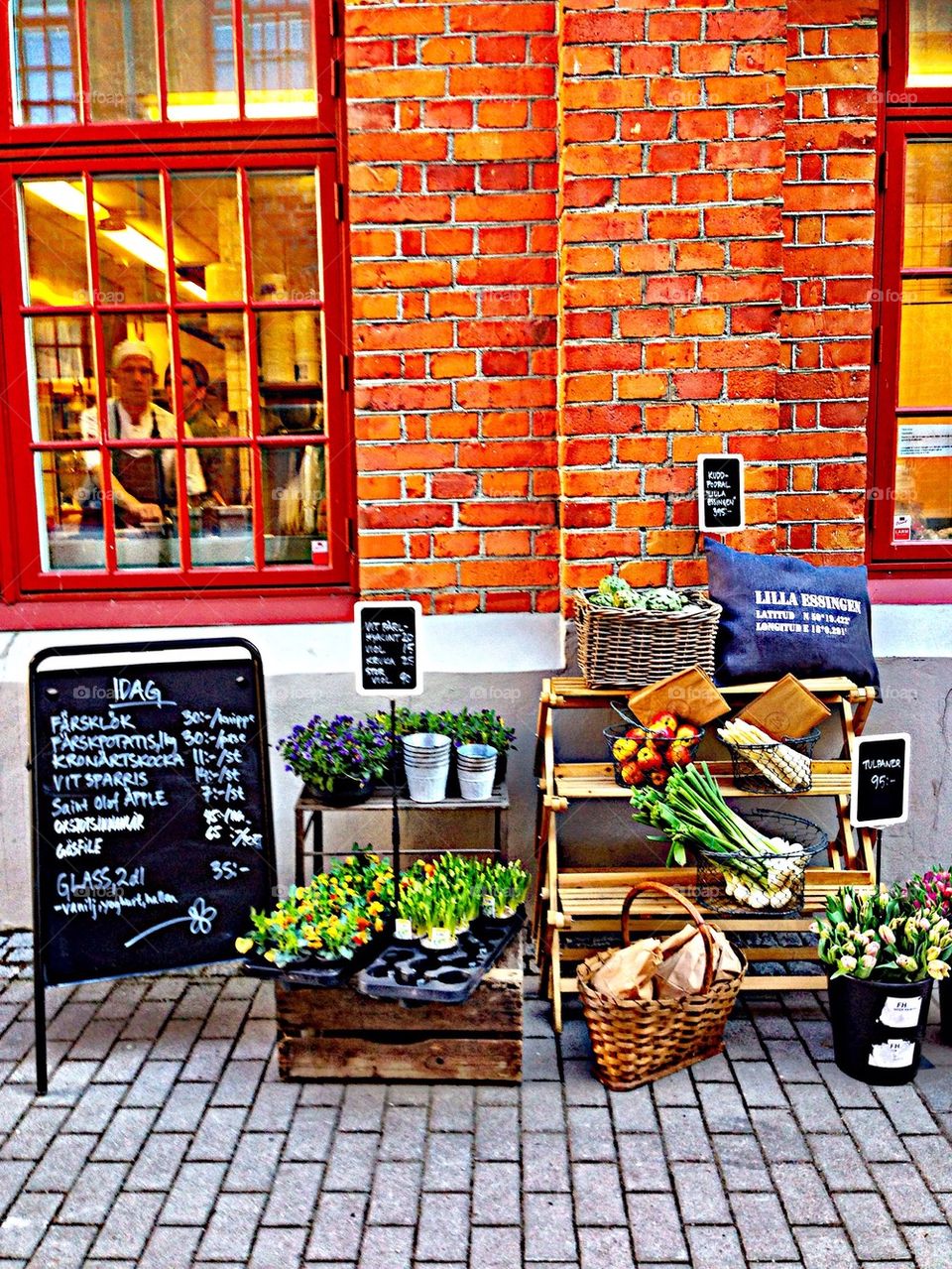 Shopping outside! 