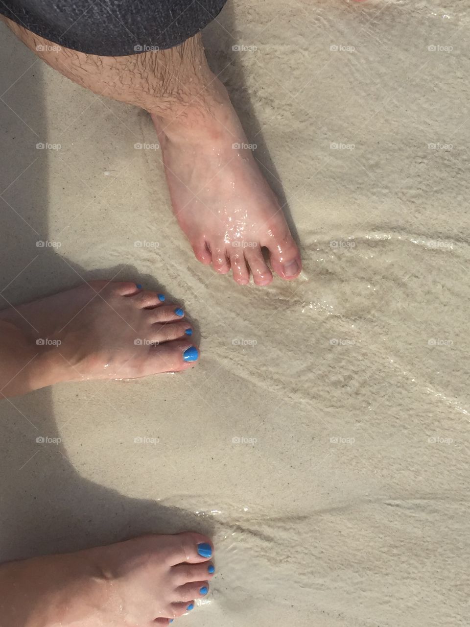 Feeling my feet in the sand 