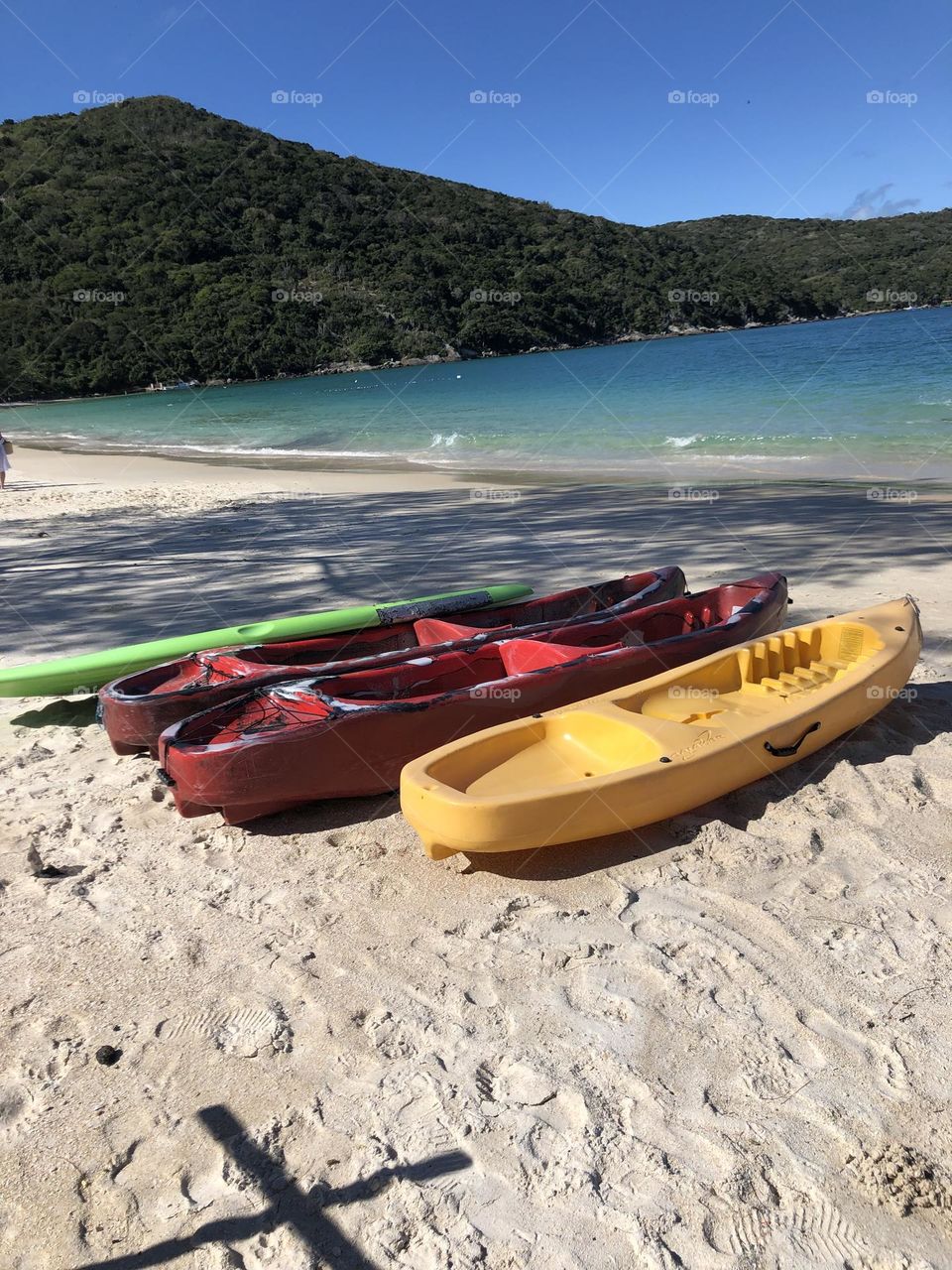 Caiaques. Praia do forno. Arraial do Cabo. Brasil.