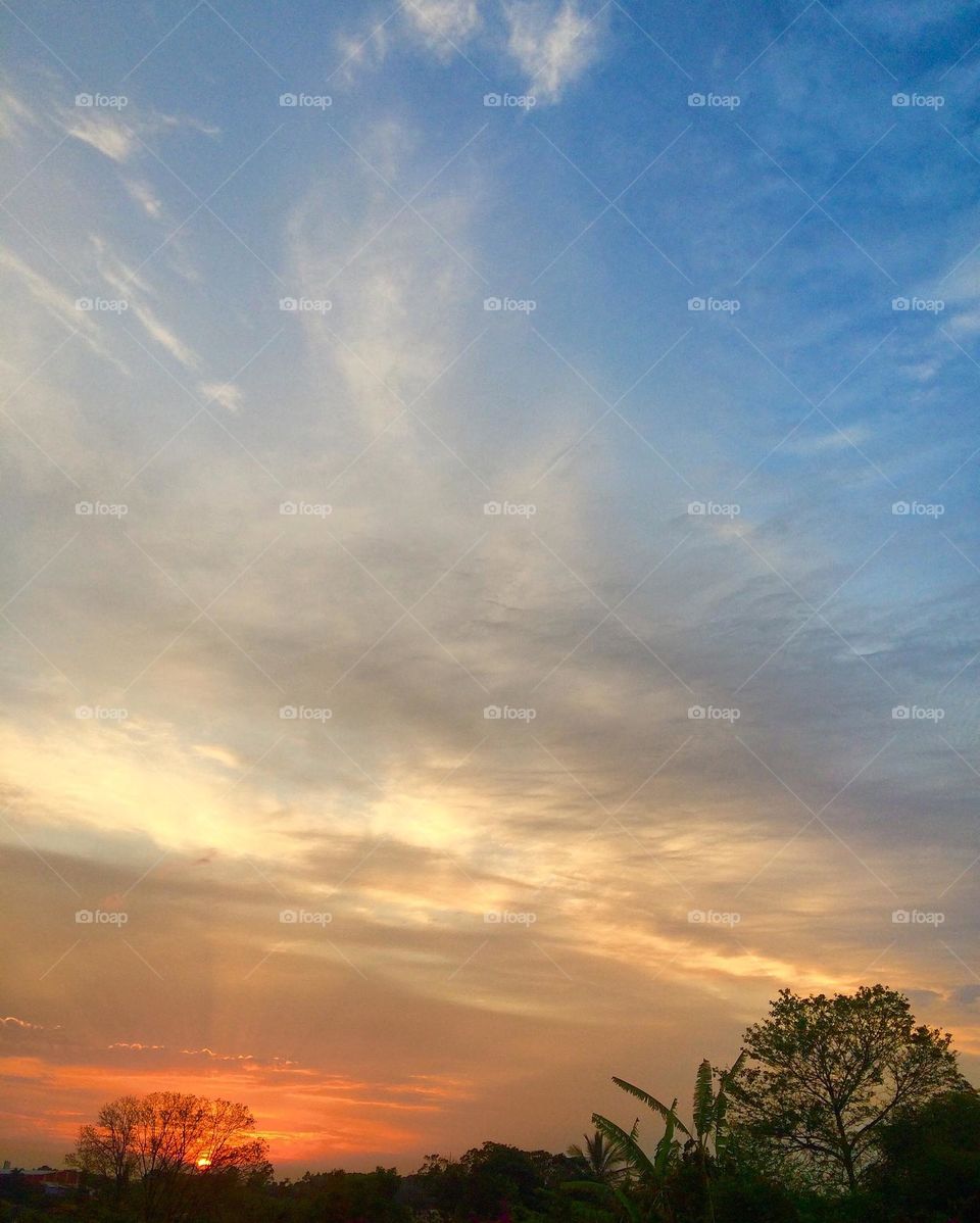 🌄🇺🇸 An extremely beautiful dawn in Jundiaí, interior of Brazil. Cheer the nature! / 🇧🇷 Um amanhecer extremamente bonito em Jundiaí, interior do Brasil. Viva a natureza! 