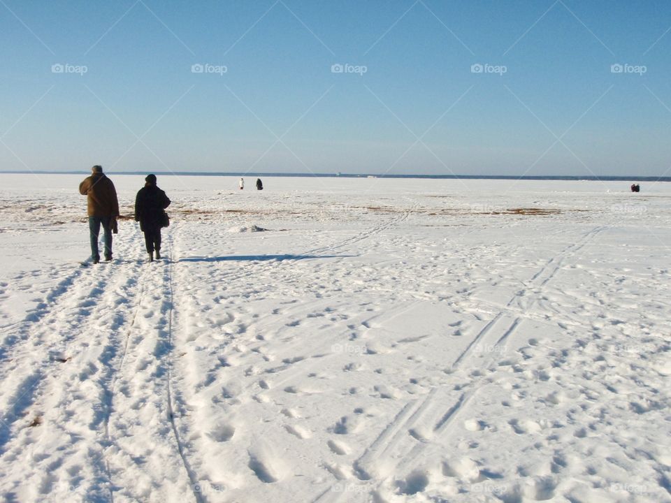 Walking people. Winter 