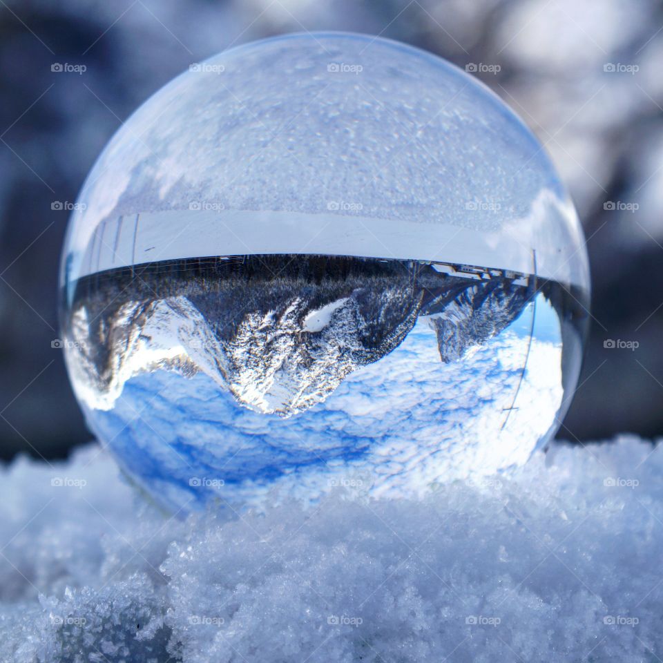 Lensball