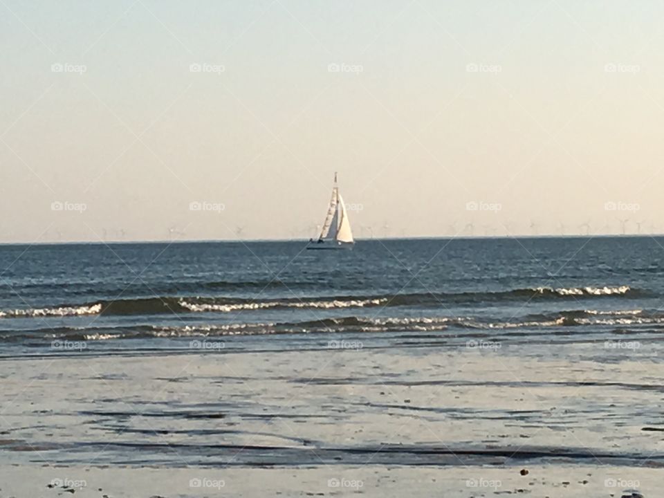 A lonely boat in the sea