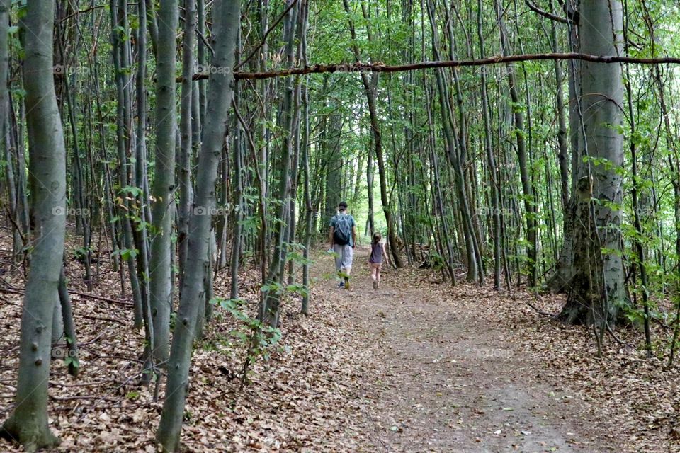 Woods walk father and doughter