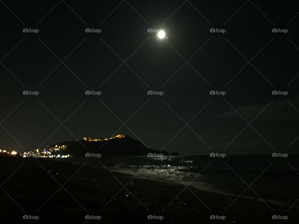 Ночь на пляже Клеопатры 