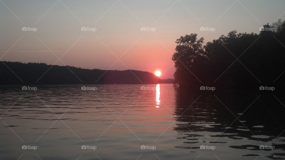 Lake sunset. boating