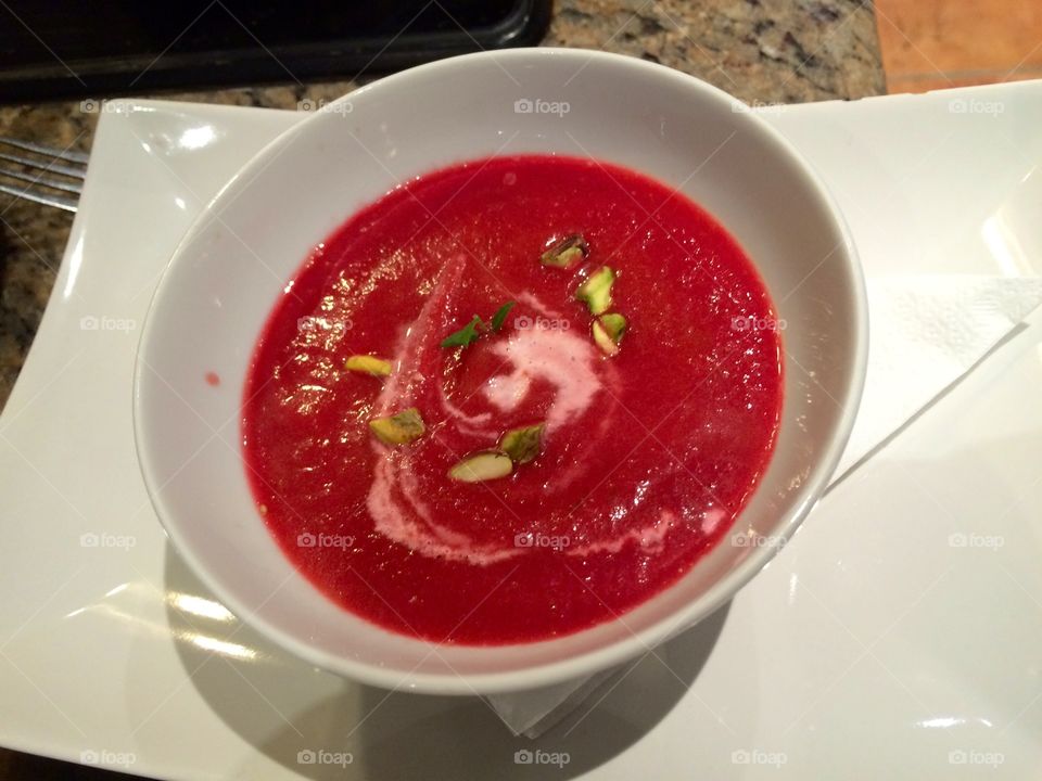 Beetroot soup with pistachios 