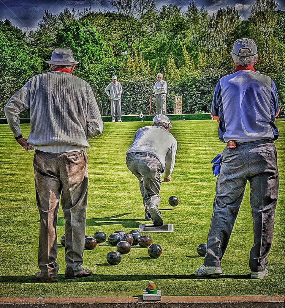 Bowls. Men playing bowls 