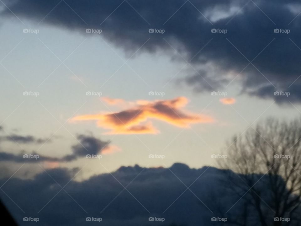 Angelic cloud in northern Missouri