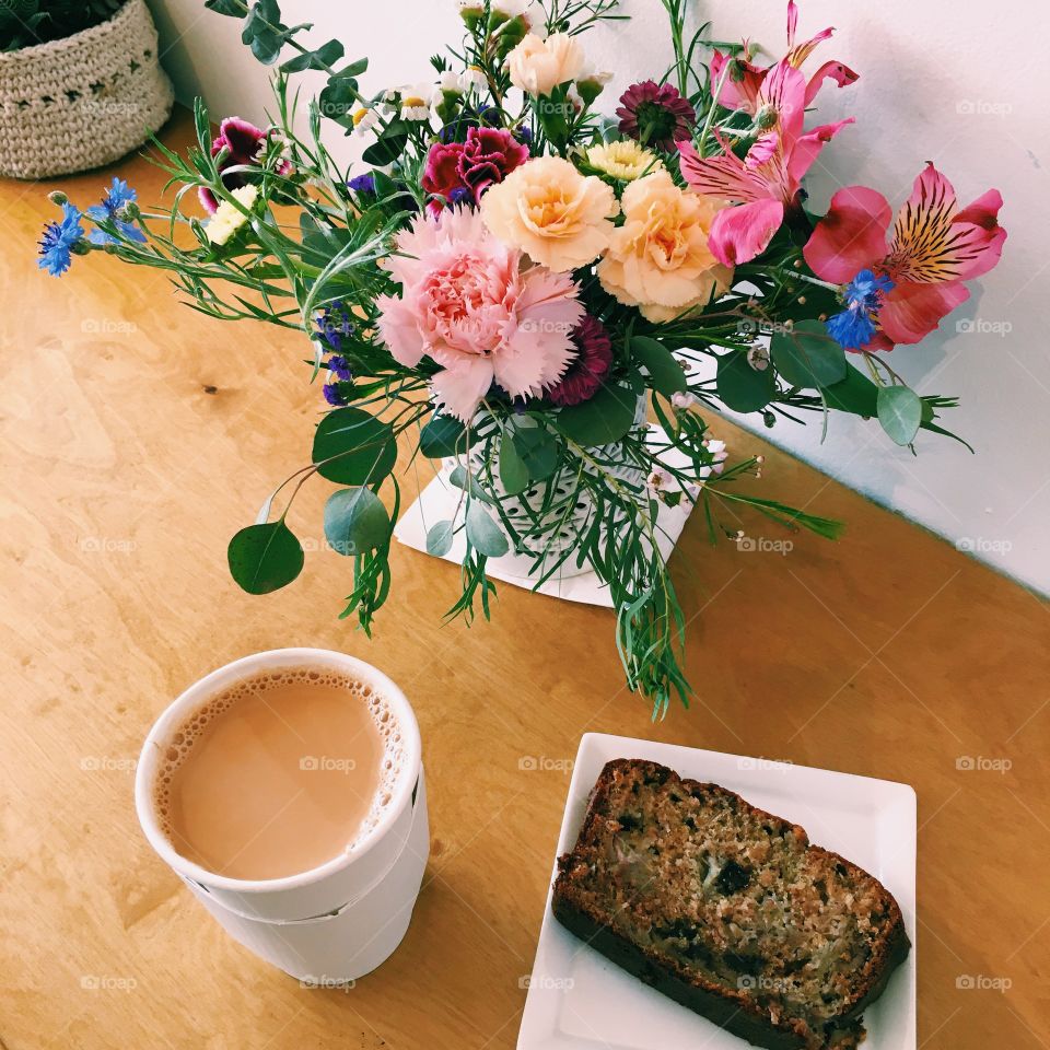 Cutest coffee & flowers I ever did see!