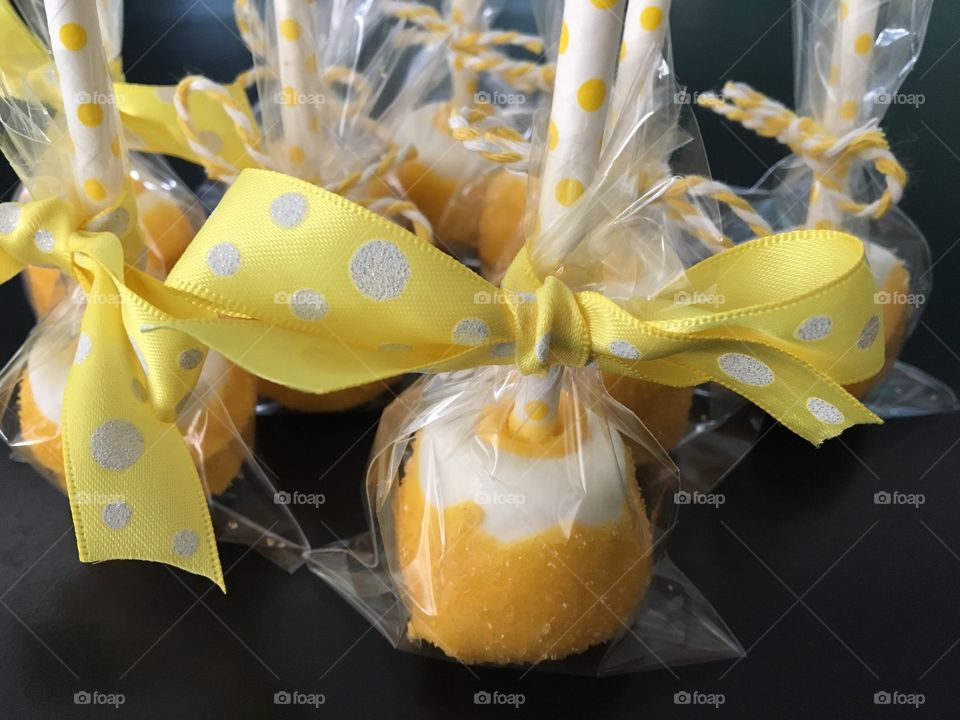 Marshmallows in White Chocolate 