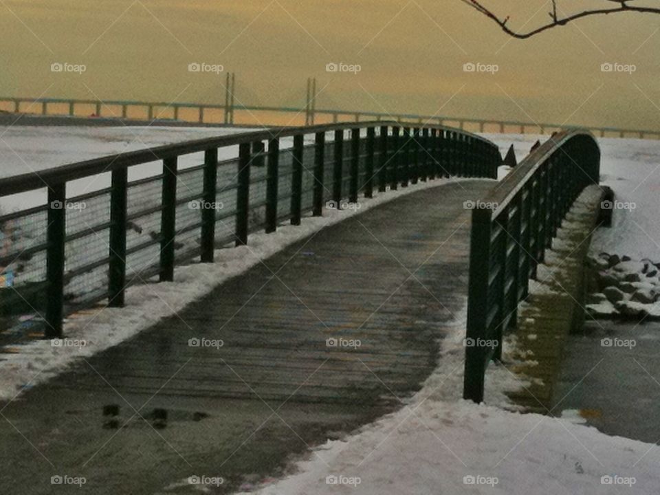 Bridge in Winter dressing