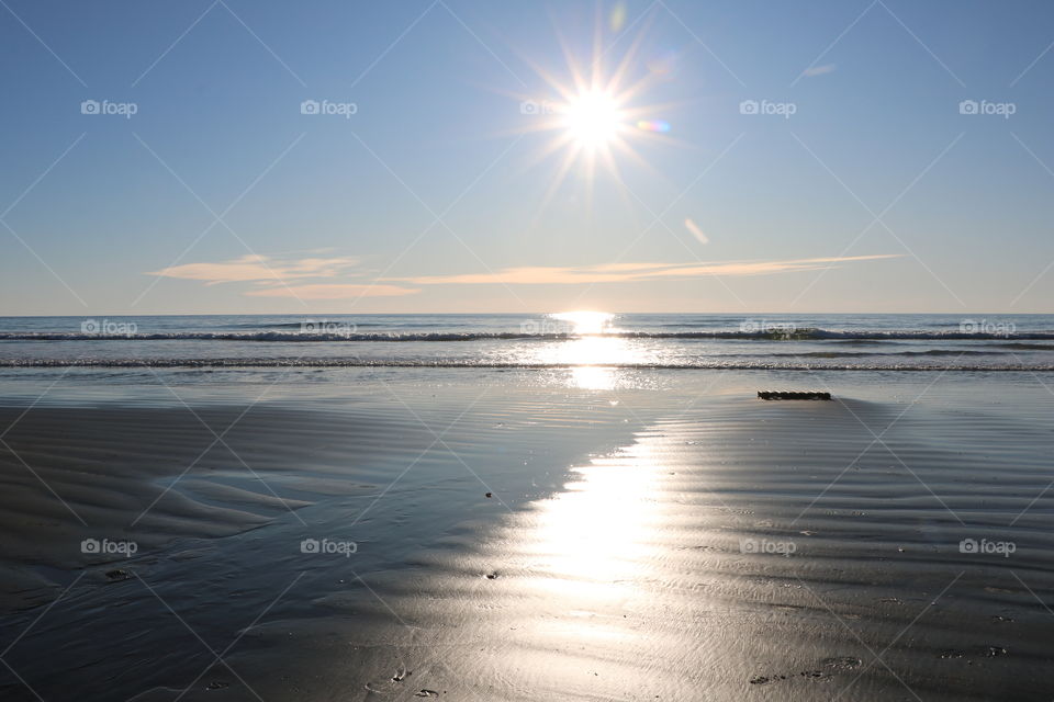 Sunny autumn day by the ocean 
