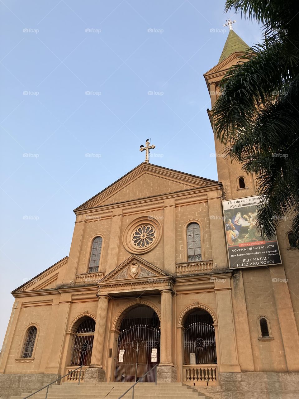 The beautiful church of Santa Terezinha do Menino Jesus, in Bragança Paulista.  The Mass here is very beautiful! / A bonita igreja de Santa Terezinha do Menino Jesus, em Bragança Paulista. A Missa aqui é muito bonita!