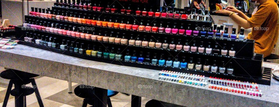 color love: nail polishes colors.