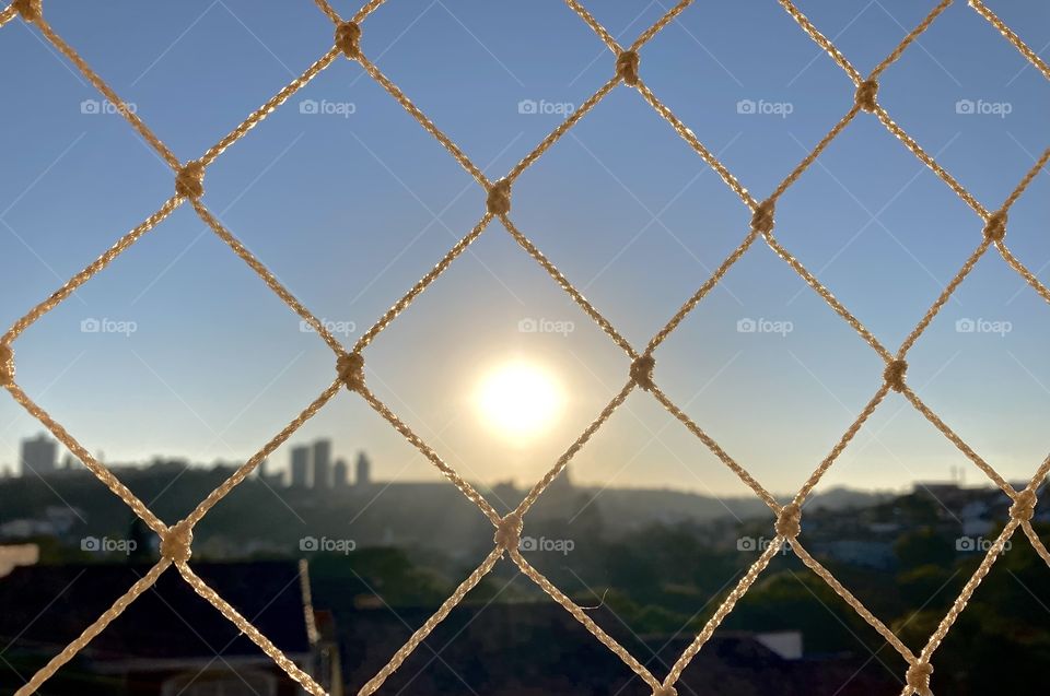 From the window, I see the sun very alive with an indescribable nature and beauty. Thank you, Mother Earth, for the inspiring landscape. / Da janela, vejo o sol muito vivo de natureza e beleza indescritíveis. Obrigado, Mãe Terra, pela paisagem.