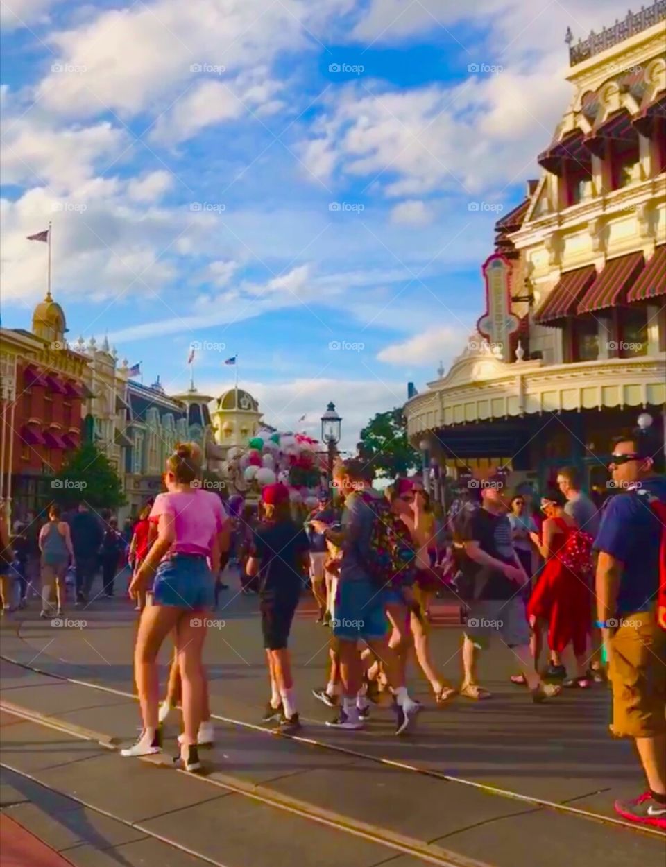 #day1 Everyday Disney World in Orlando Florida. I have been lost on Disney Properties consecutively since 4/3/19! You can find it on https://www.facebook.com/selsa.susanna or on IG SelsaCamacho YT SelsaSusanna • Magic Kingdom 4-3-19 Wednesday