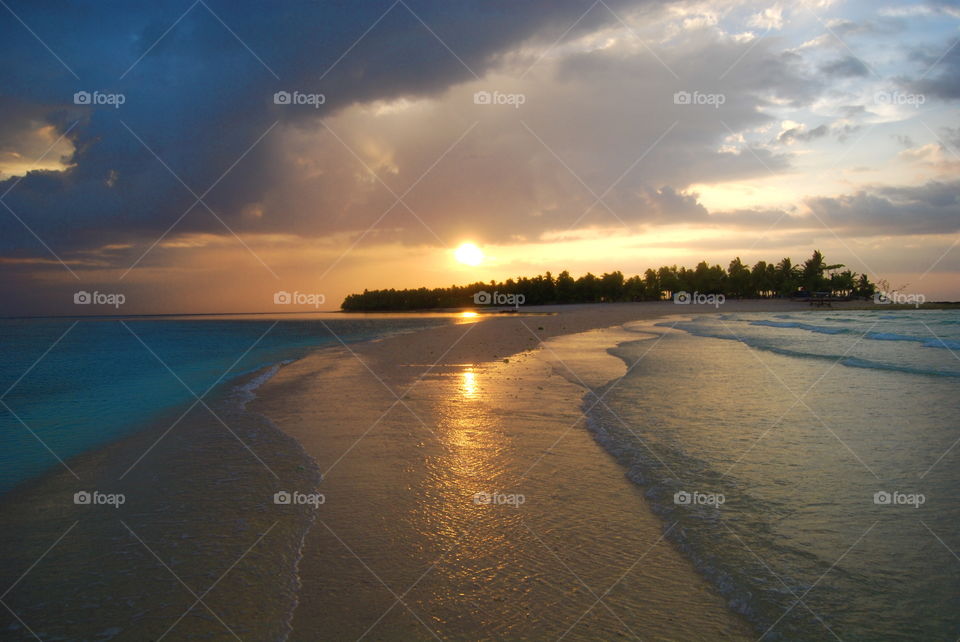 Kalanggaman Island Sunset. melancholic end of a beautiful day in the sand bar of the  breathtaking island called Kalanggaman in Leyte, Philippines