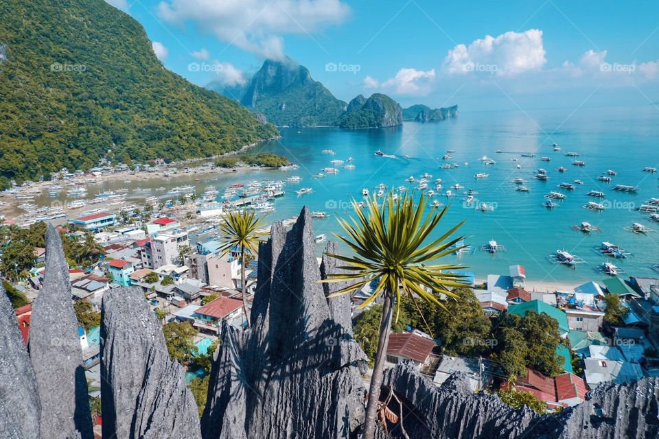 'Good morning, Palawan!' This was a beautiful capture on top of the rocky mountains on a sunny morning. We were in El Nido for the beach, but look what a gem it is from the mountains, as well. A must-visit indeed. ๐ฟ๐