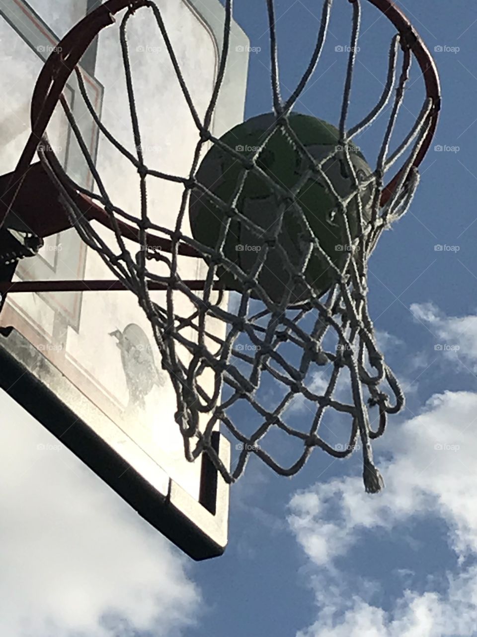Basketball 