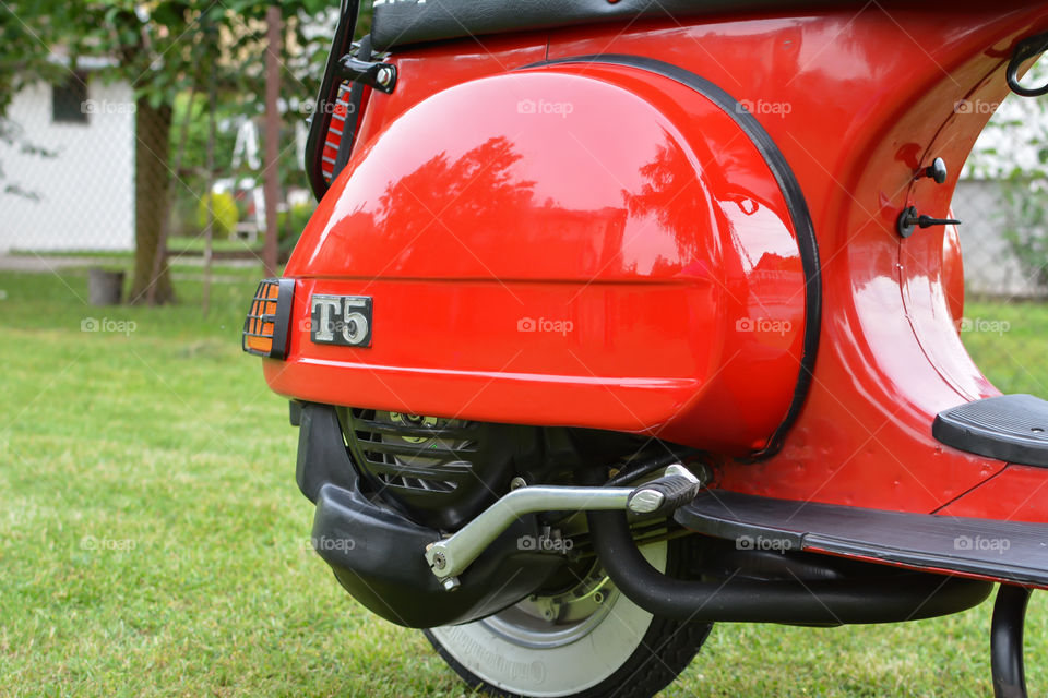 red vespa T5 motorcycle