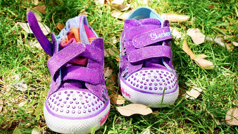 Sparkling purple shoes 