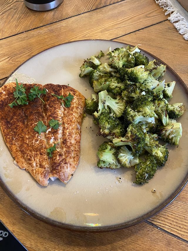 Salmon and broccoli