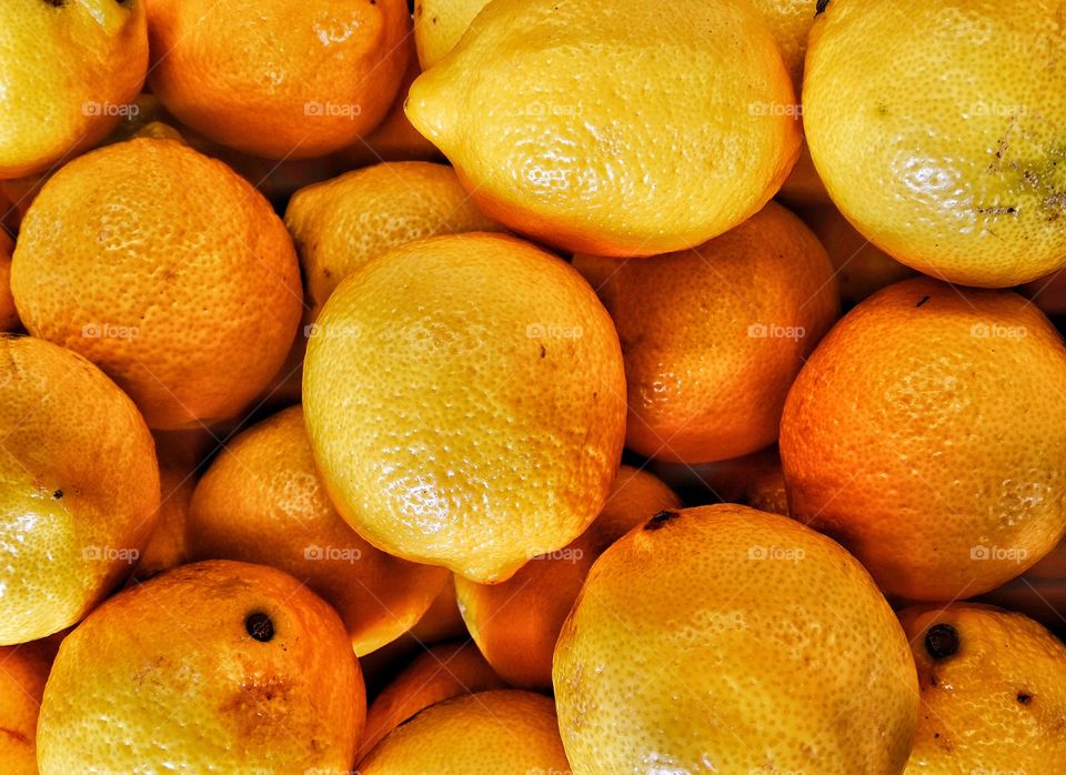 California Lemons. Fresh Organic Lemons At A Farmer's Market
