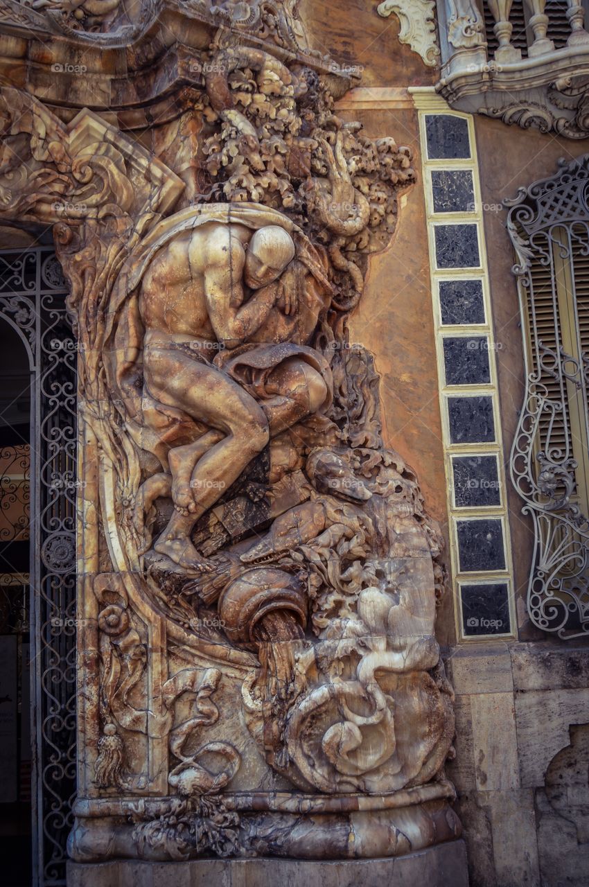 Detalle Portada de acceso al Palacio del Marques de Dos Aguas (Valencia - Spain)