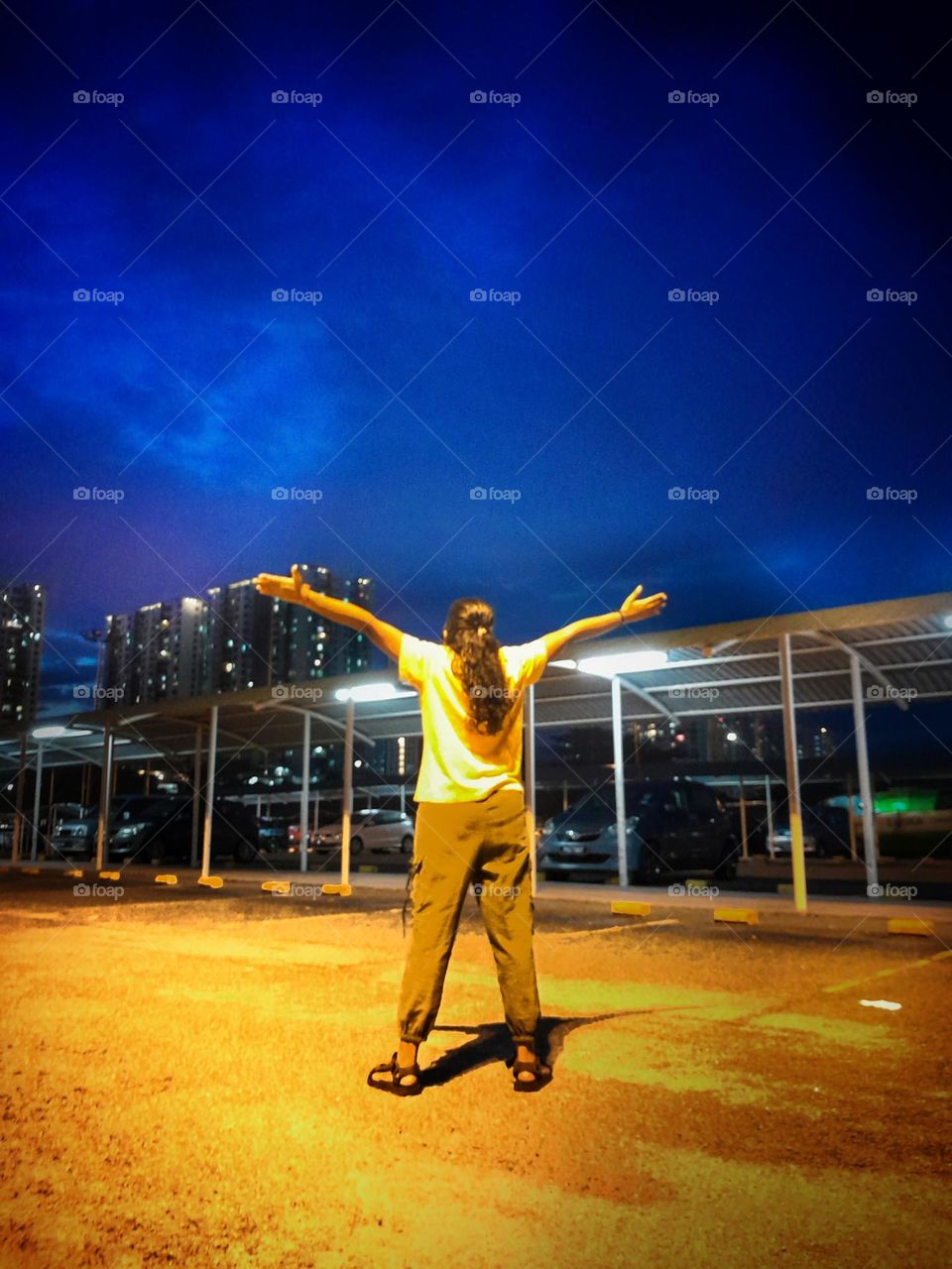 POSE IDEA WITHOUT SHOWING YOUR FACE