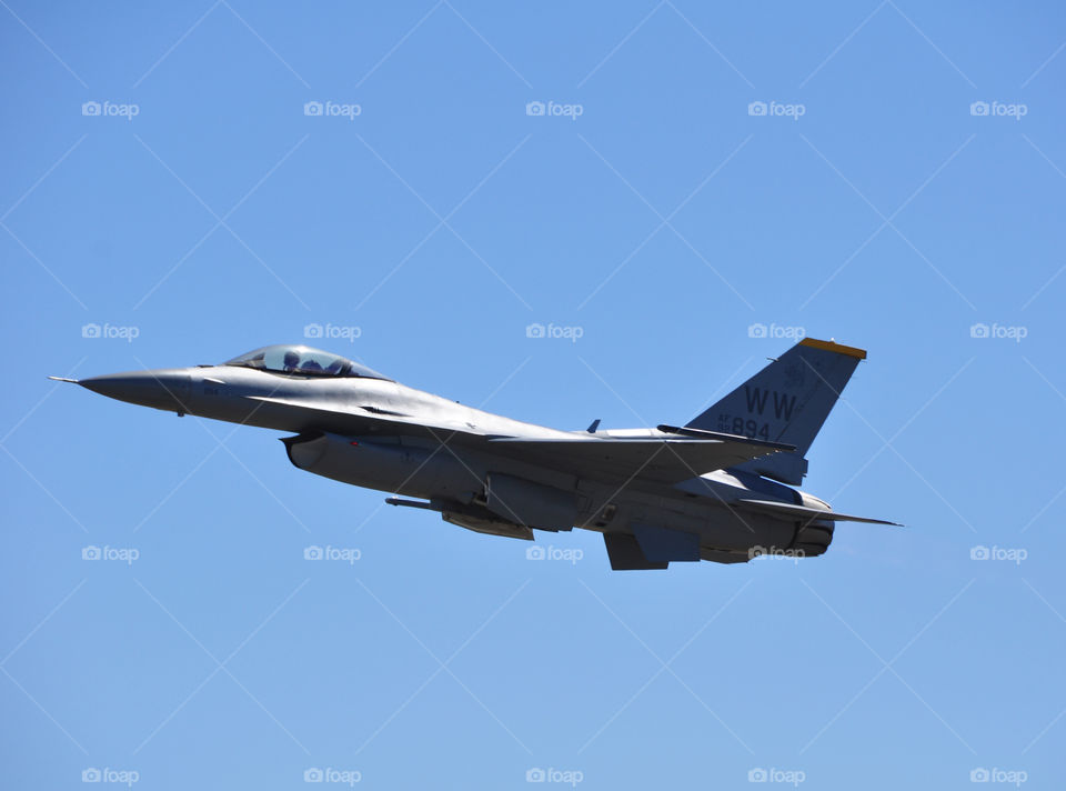 F-16A Fighting Falcon inflight at the 2013 Australian International