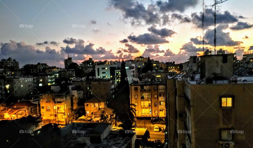 When night comes to the city ... September, 2019.