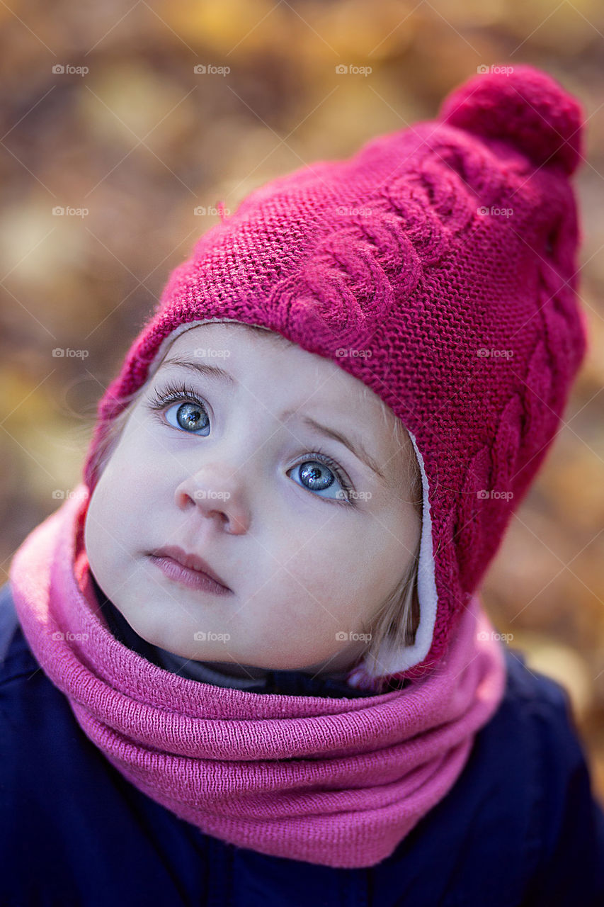 Autumn portrait little girl 