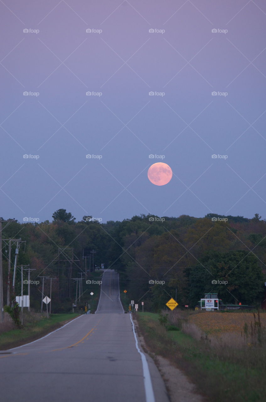 Super Moon at Moonrise