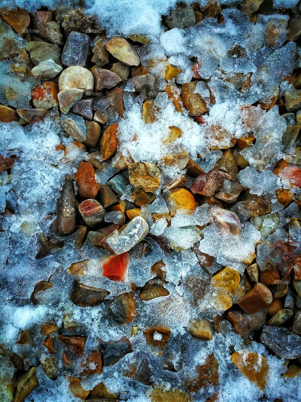 Hielo y piedras