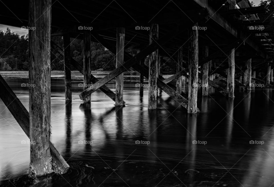 Wooden bridge structures 