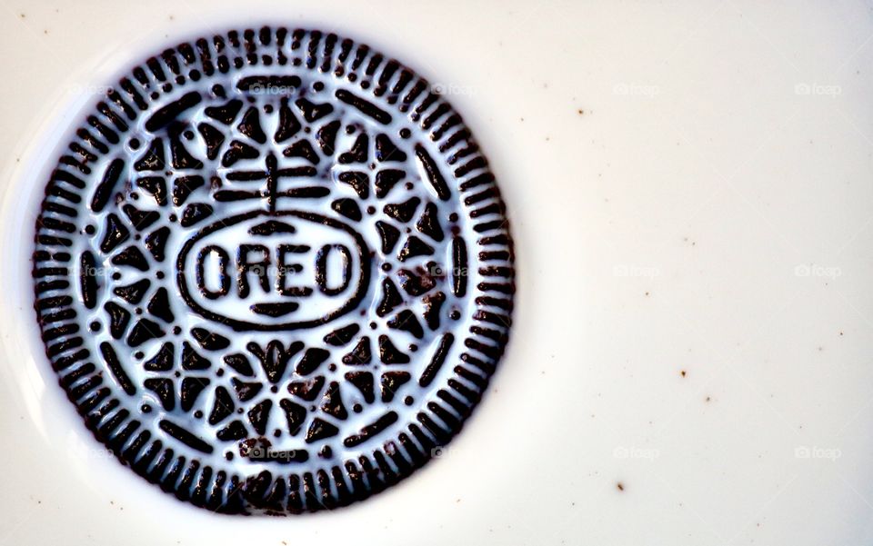 Oreo swimming in milk 