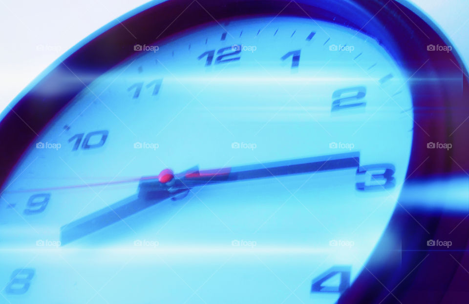 Time & Clock: light and paradox.