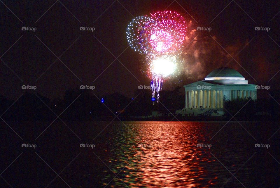 Thomas Jefferson Memorial fireworks D.C. 