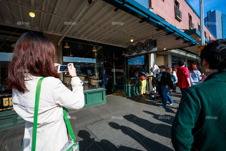 First Starbuck store