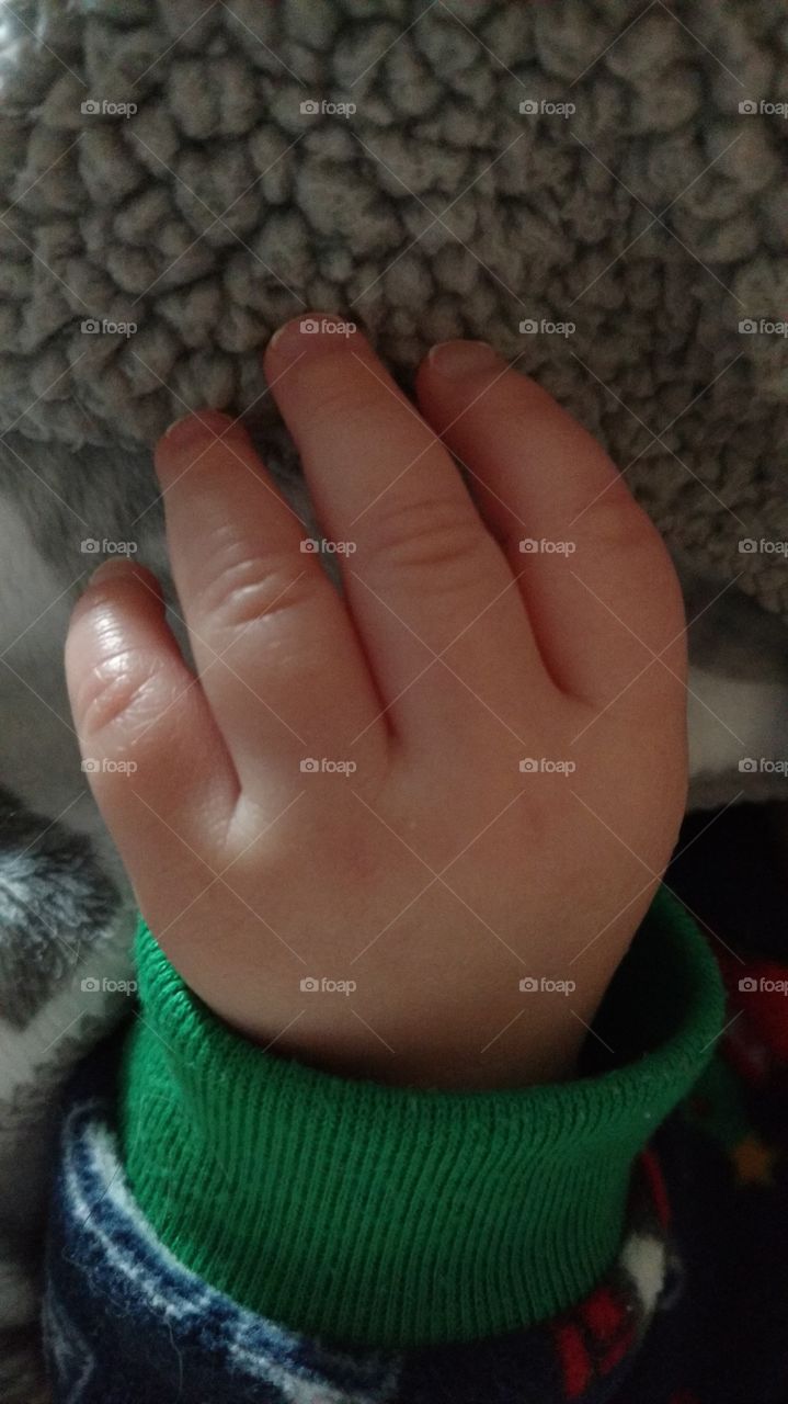 baby hand