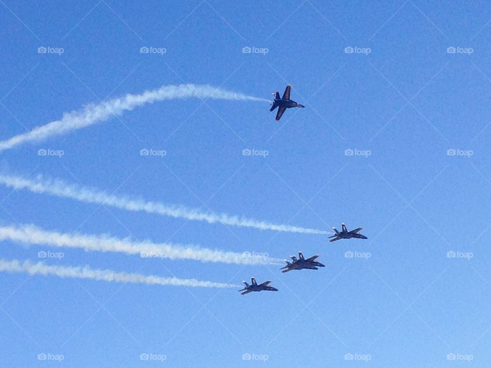 Beautiful Blue Angel navy jets soaring through the sky!