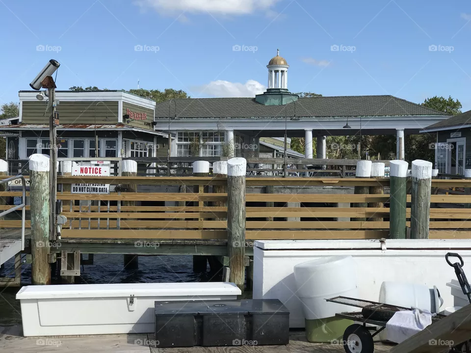 Dock