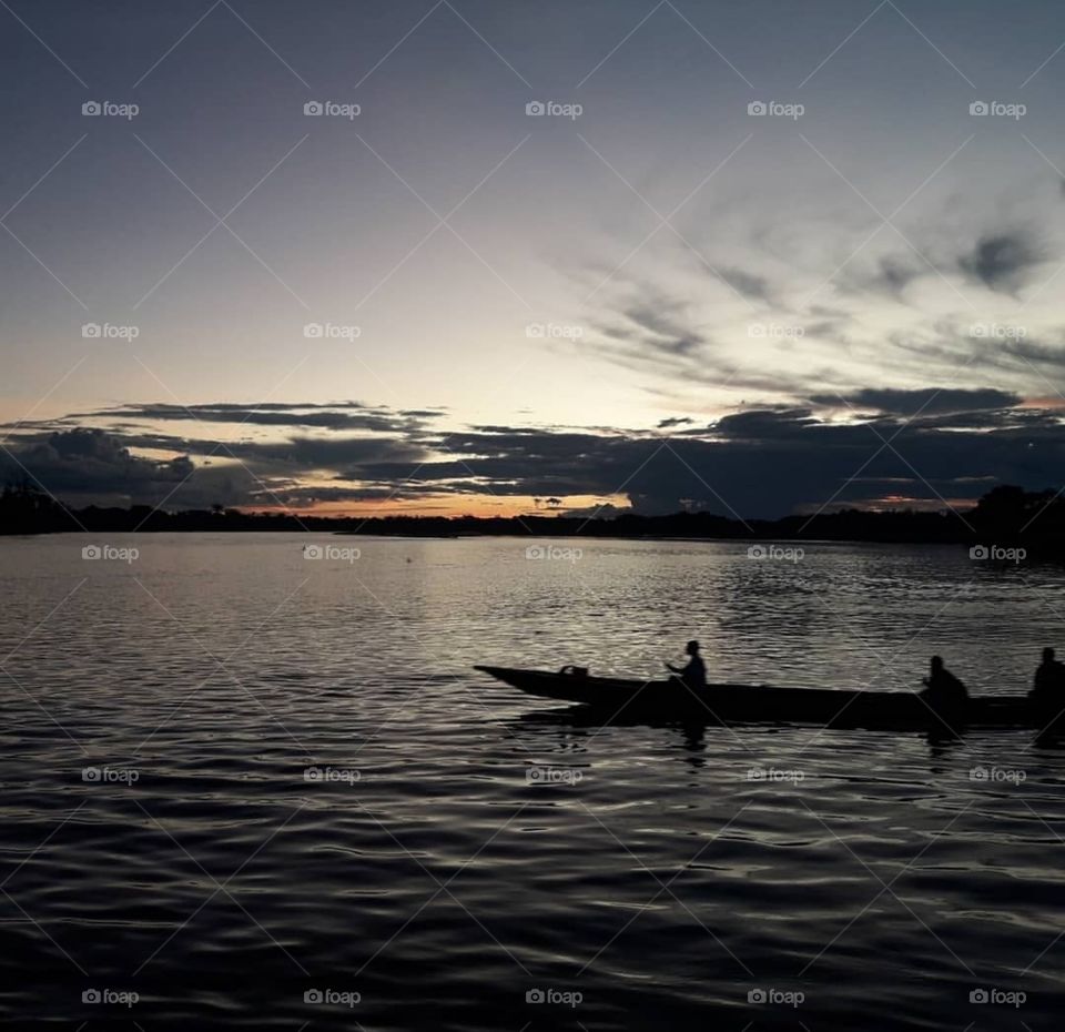 distrae los ojos ...sin sacarlos jamás,  alegra el corazón como ningún otro jamás