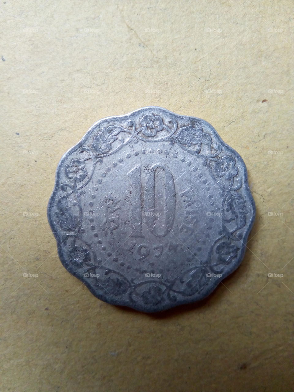 Old Indian 10 Pesa (1/10 of one Rupee) of 1974.