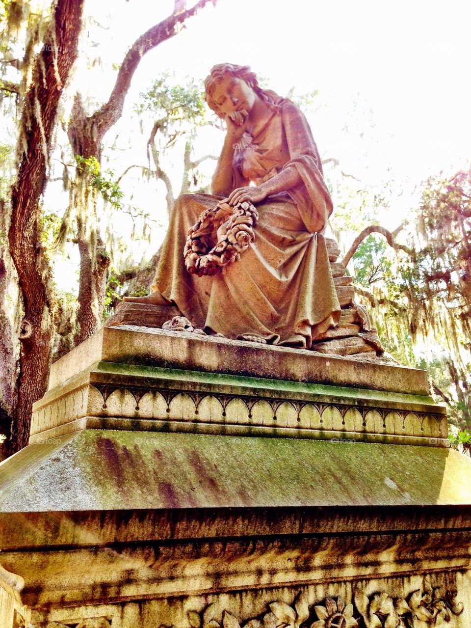 statue stone monument savannah by cable