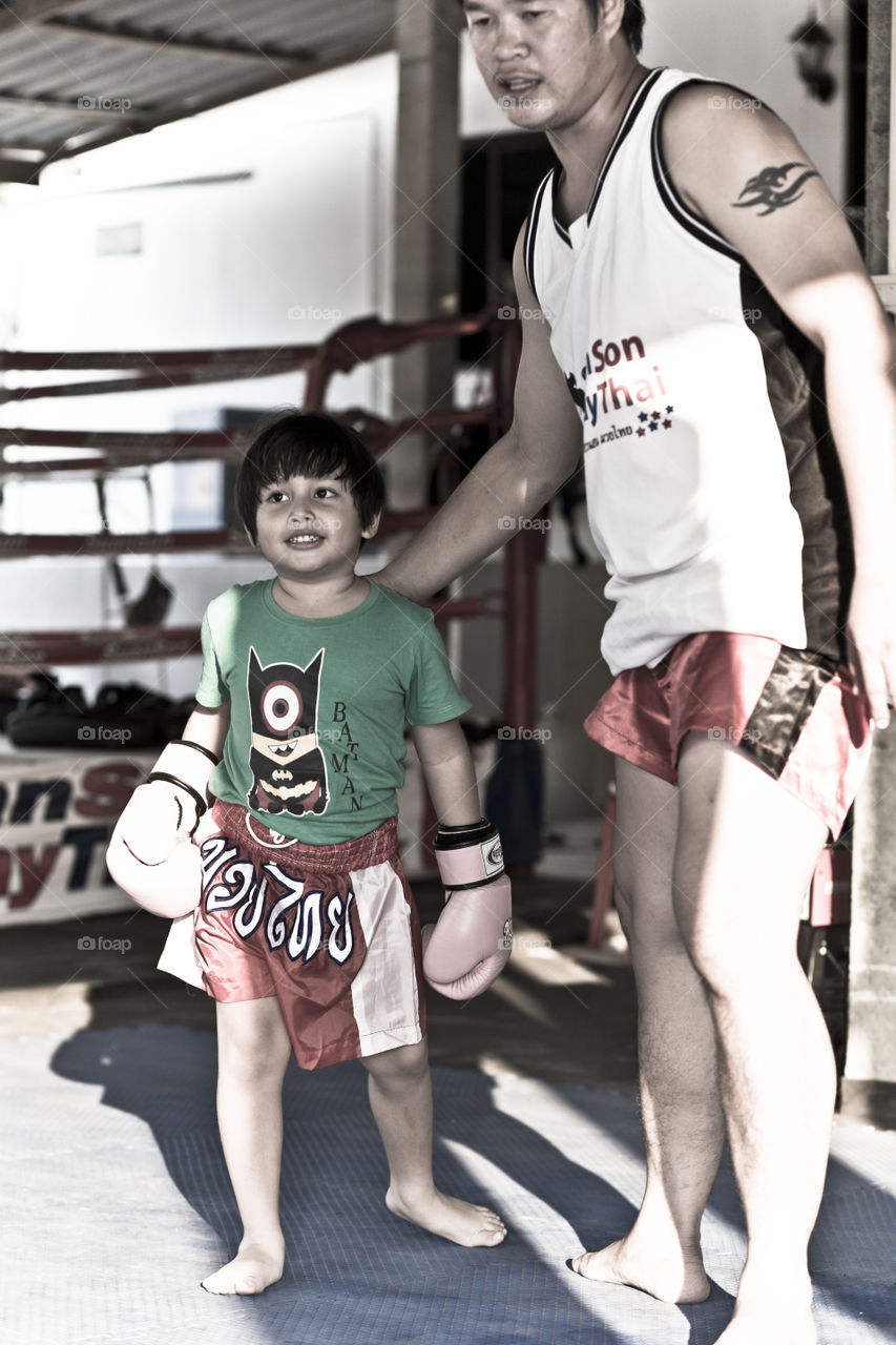 Entrance of a champion. Thitiwin young muyai Thai boxer