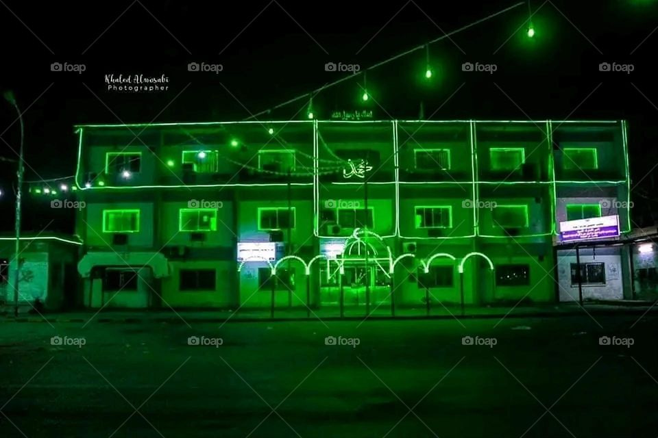 A very beautiful picture, and there is no better picture than it. There is no better picture of green herbs and colorful, red and white roses than it. Glory be to God, the natural and picturesque view, and there is no more