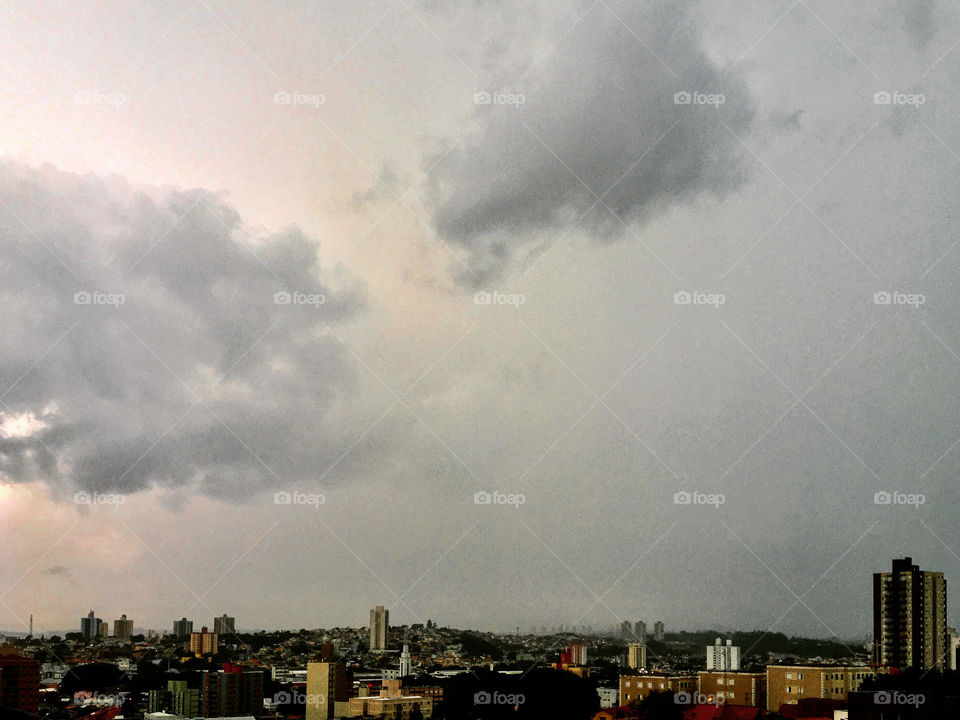 E como chove em #Jundiaí, pessoal. As #nuvens escuras não perdoam...
☔️ 
#FOTOGRAFIAéNOSSOhobby
#clouds #paisagem #natureza #pictureoftheday