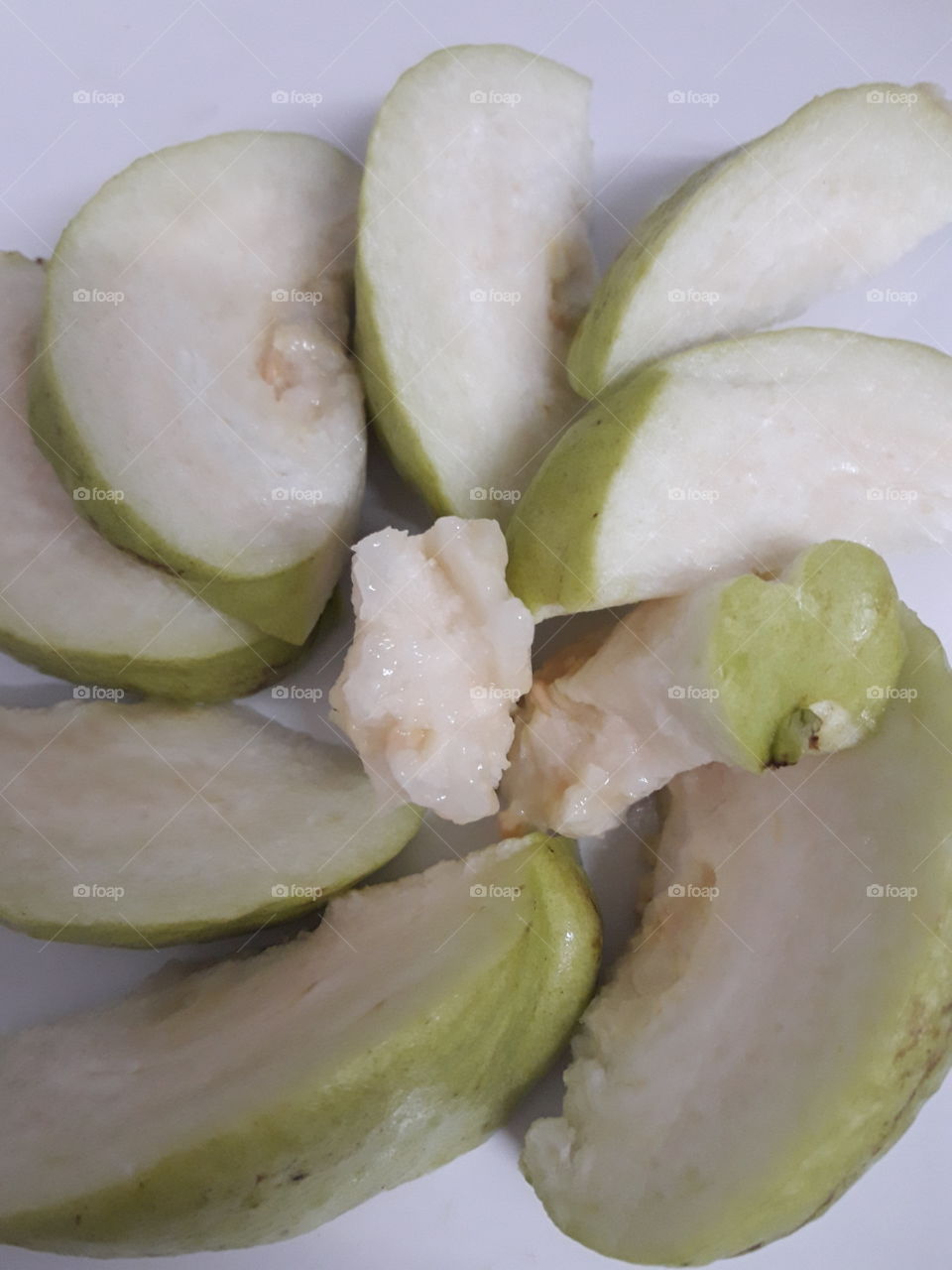 the guava ready to eat.